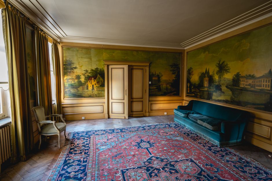 Winterse sfeer met houten wandobject woonkamer. Winterse sfeer met houten wandobject woonkamer.